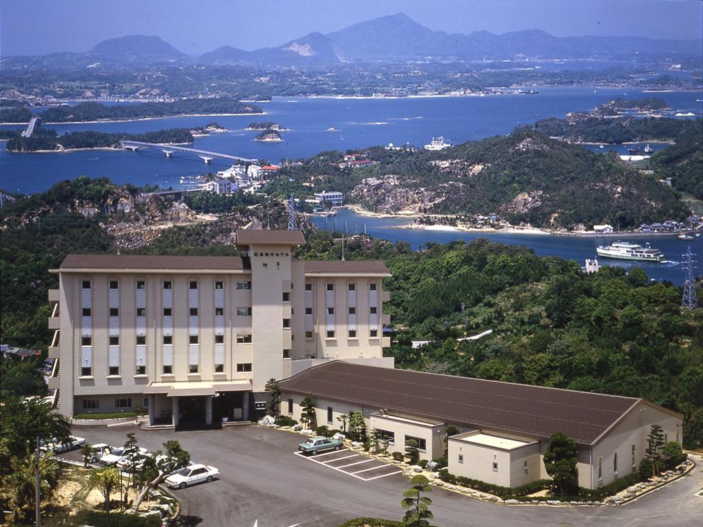 Misakitei Hotel Kami Amakusa Exterior photo